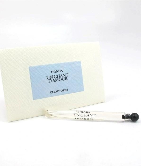 Prada Un Chant D'amour 嗅觉迷你香水 4 毫升 0.14 液量盎司盎司échantillon de parfum officiel,Prada Un Chant D’amour Olfactories 迷你 4 毫升 0.14 液量盎司盎司Virallinen hajuvesinäyte,Prada Un Chant D’amour Olfactories 迷你 4 毫升 0.14 液体盎司。盎司oficjalna próbka 香水,Prada Un Chant D’am